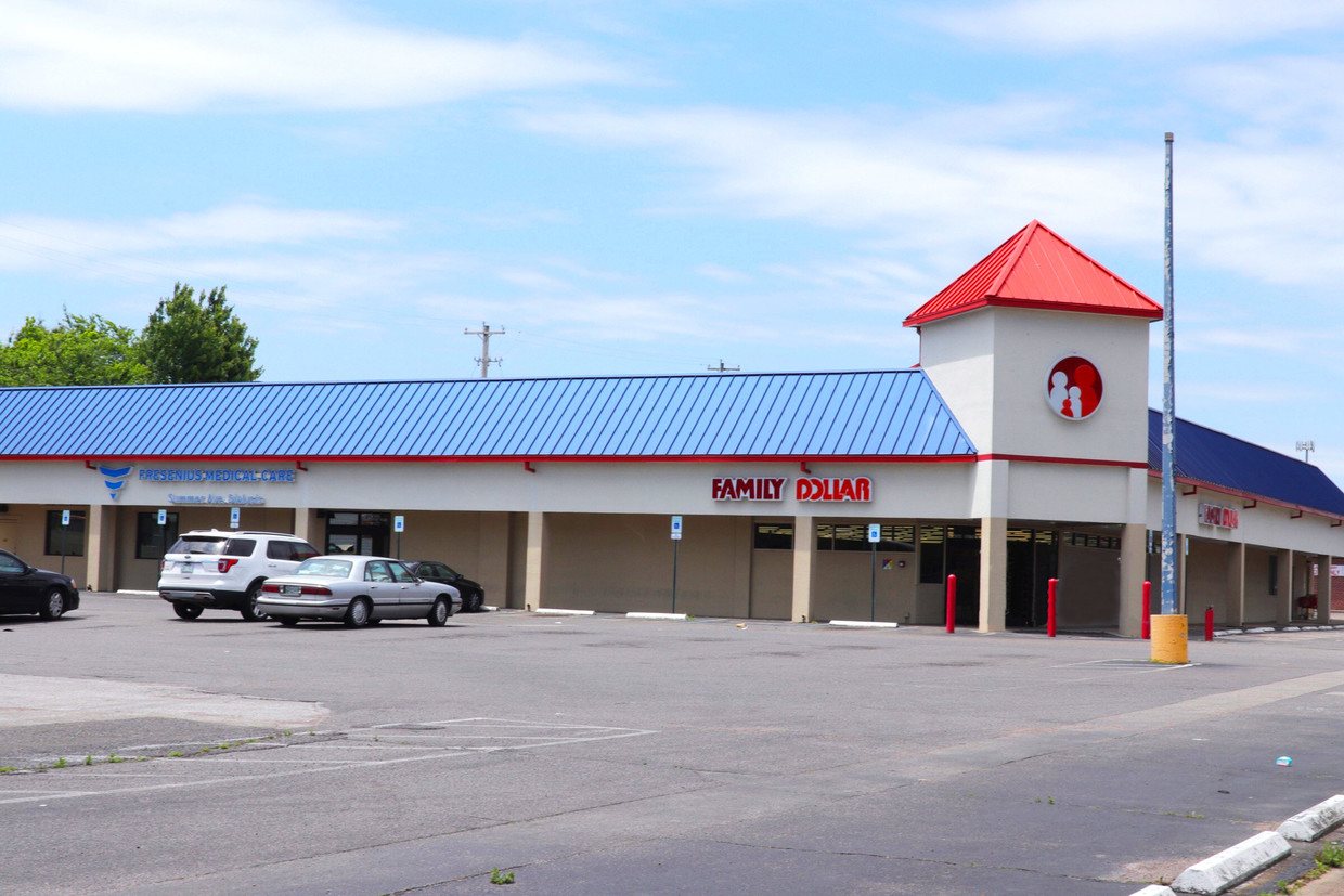 Fresenius & Family Dollar property in Memphis, Tennessee
