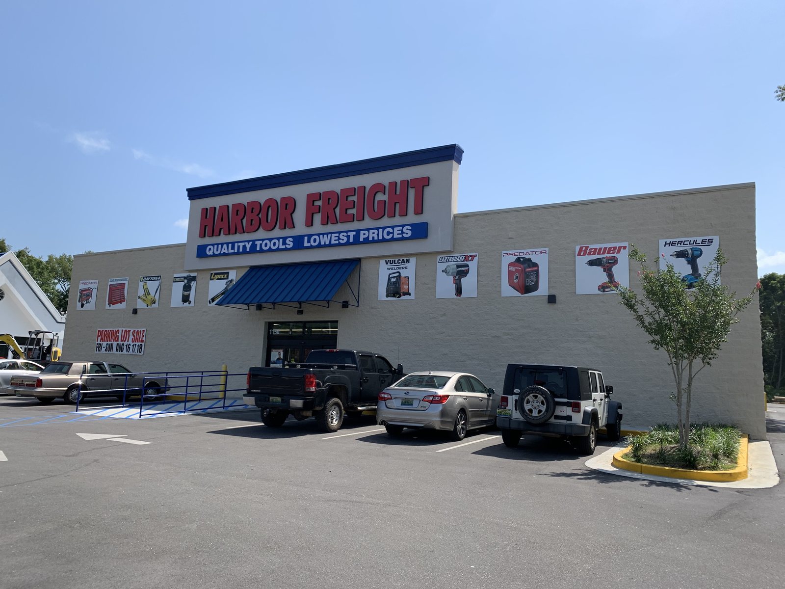 Harbor Freight Tools property in Daphne, Alabama